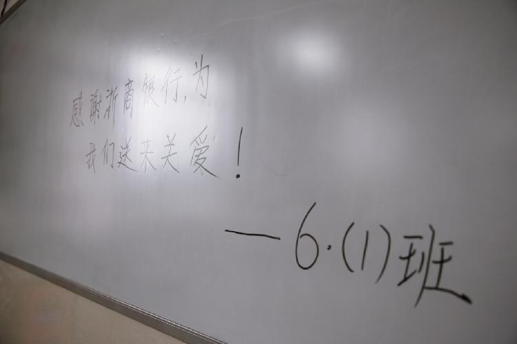 c4b4bfcb8154bf28d3433fbc808278d8.png