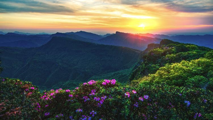 武隆再添一新景点 白马山天尺情缘景区今日开园