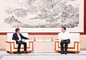 袁家军会见华立集团董事局主席汪力成一行