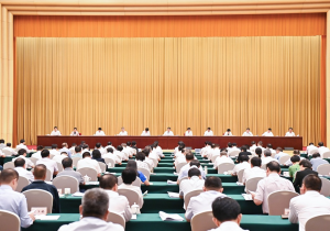 袁家军：坚定信心 乘势而上 实干奋进 努力交出三季度经济社会发展高分报表