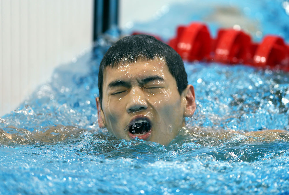 游泳队中年龄仅次于汪顺的老将,28岁的徐嘉余第一次出现在奥运会赛场