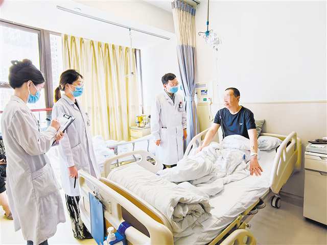 “全院一张床” 医生跟着患者“跑” 重庆这一改革试点让医院床位资源有效释放缓解“住院难”-重庆日报