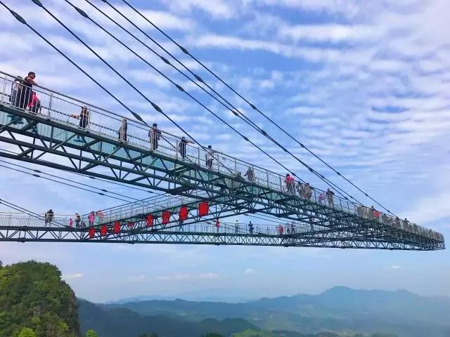 重庆南泉玻璃桥图片