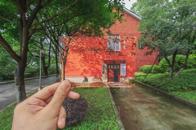 纪实类三等奖《美丽的重庆邮电大学》(组照)刘坤灵.jpg