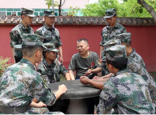 沉默的一等功冲锋的子弟兵记全国模范退役军人韩庆芳