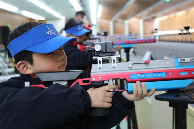 重庆少年儿童光电射击公开赛暨川渝射击网络赛开赛