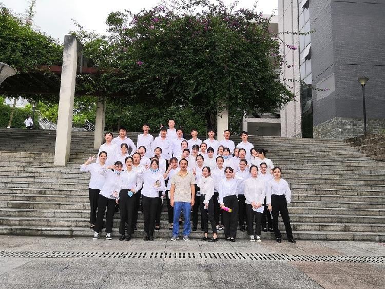 旅游.jpg