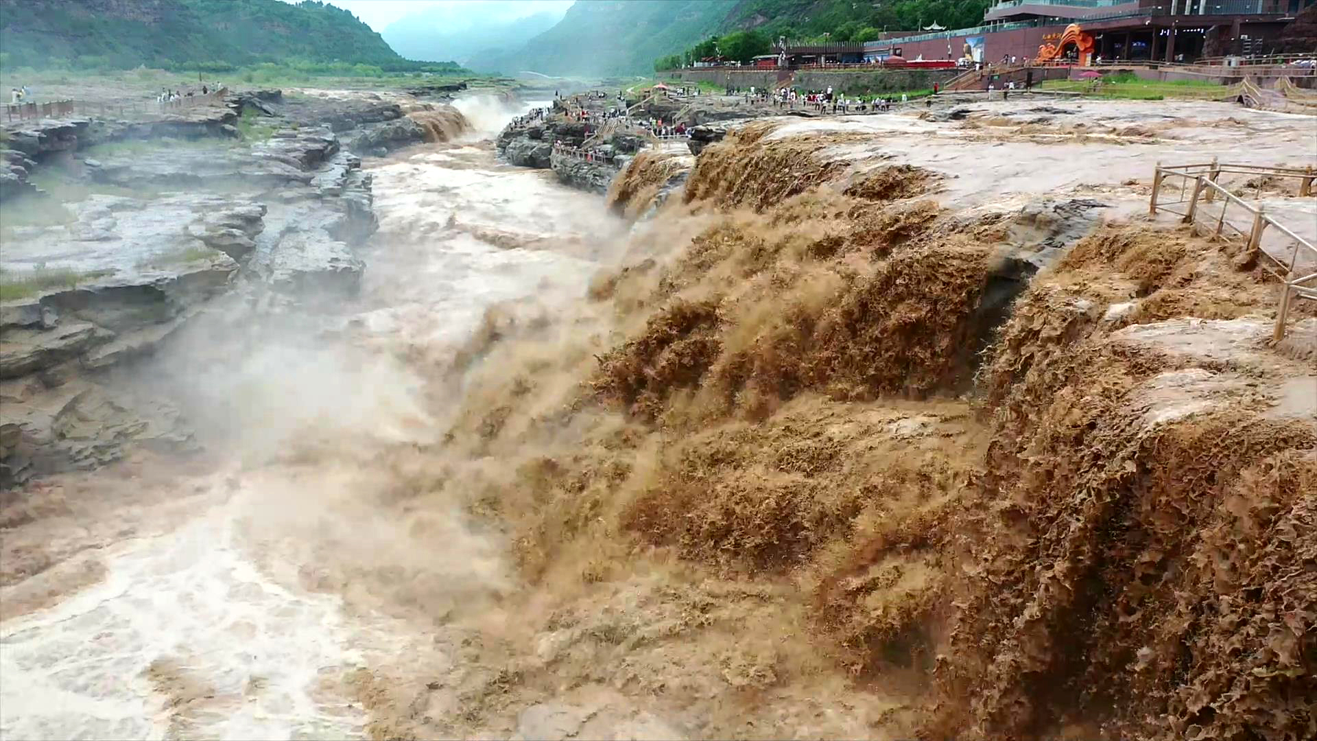 郑州黄河洪水图片