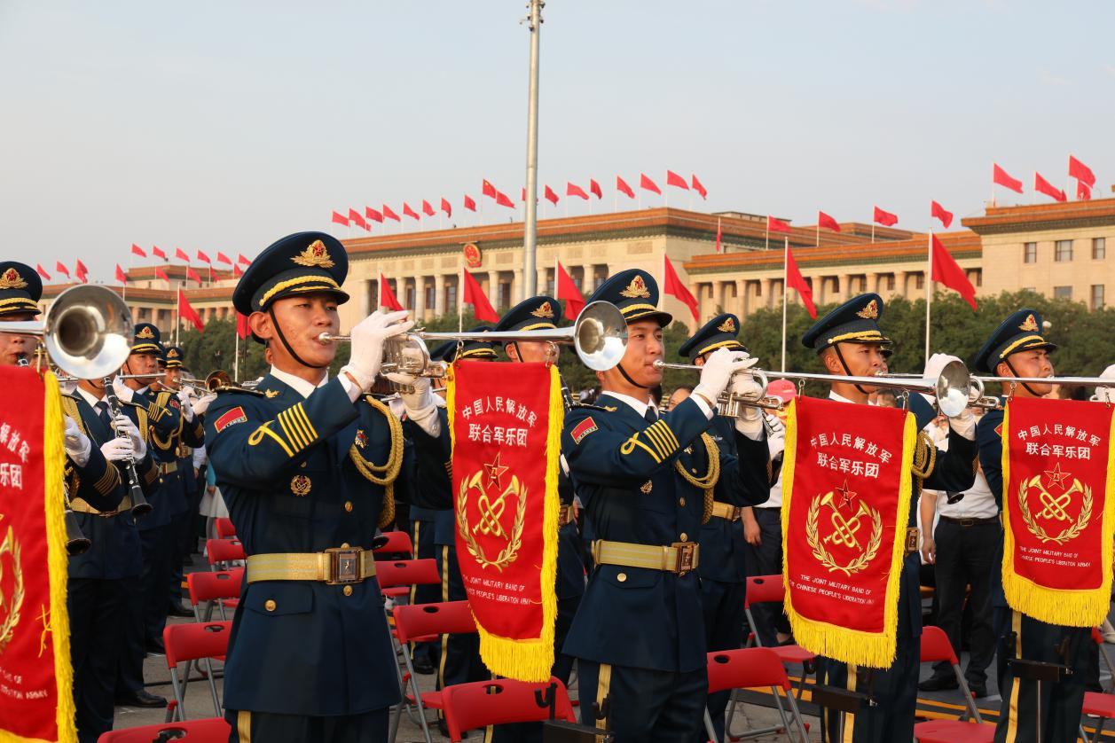 中华人民解放军军乐团图片