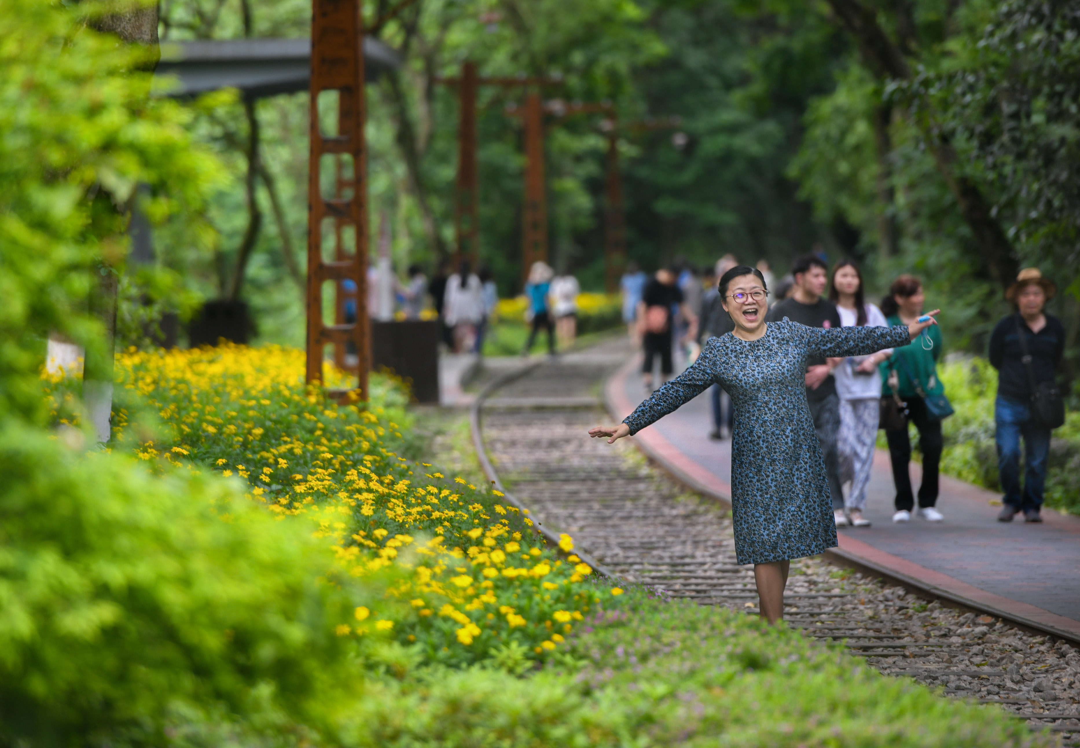 BOB半岛·体育(中国)官方网站城市“有机”更新 幸福“近在咫尺”——从山城步道(图11)