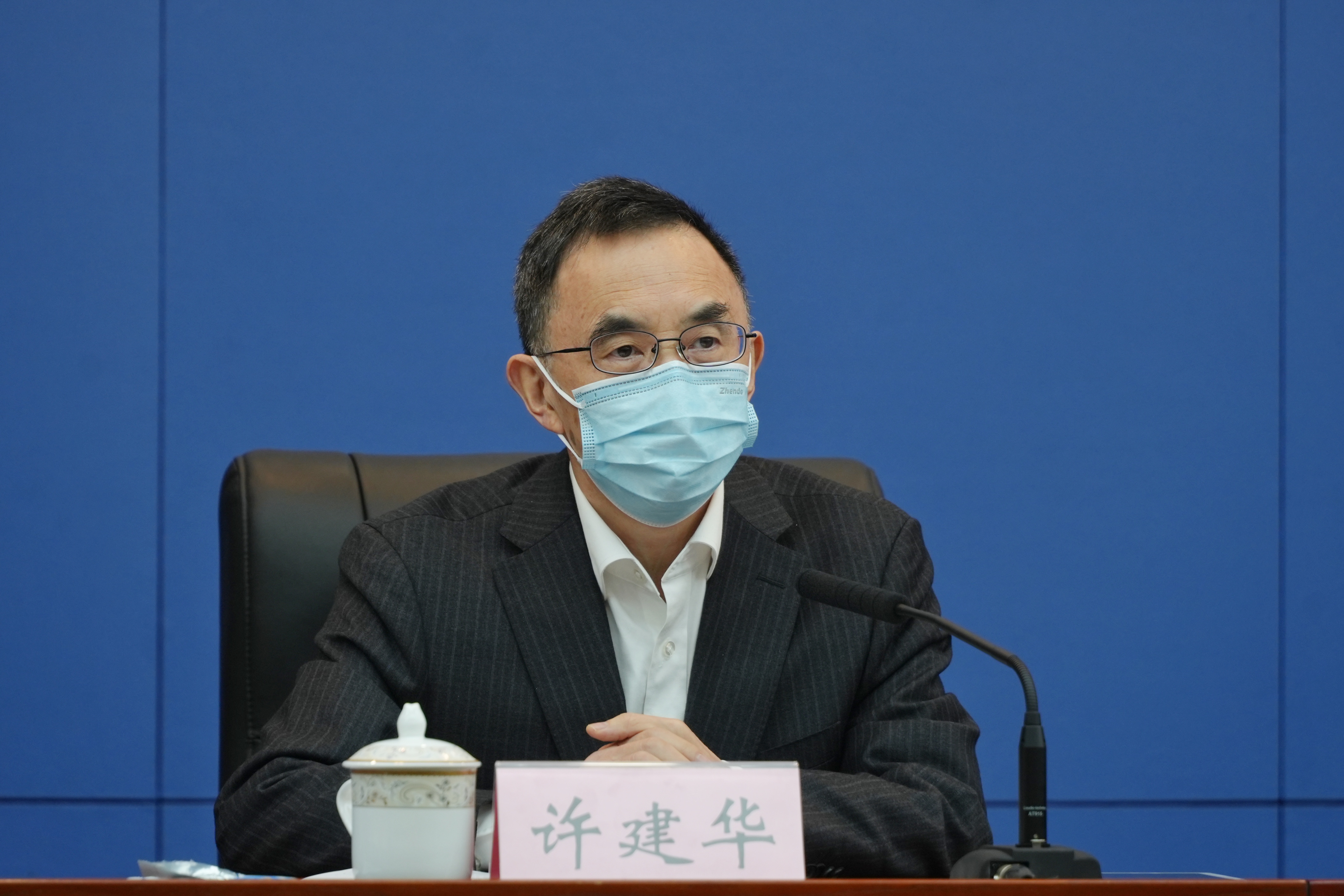 新冠疫情新闻发言人(新冠疫情新闻发言人是谁)