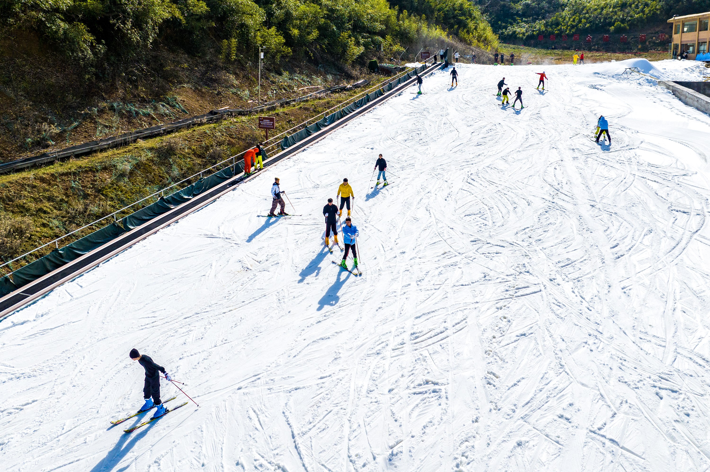 金佛山滑雪场开滑啦 