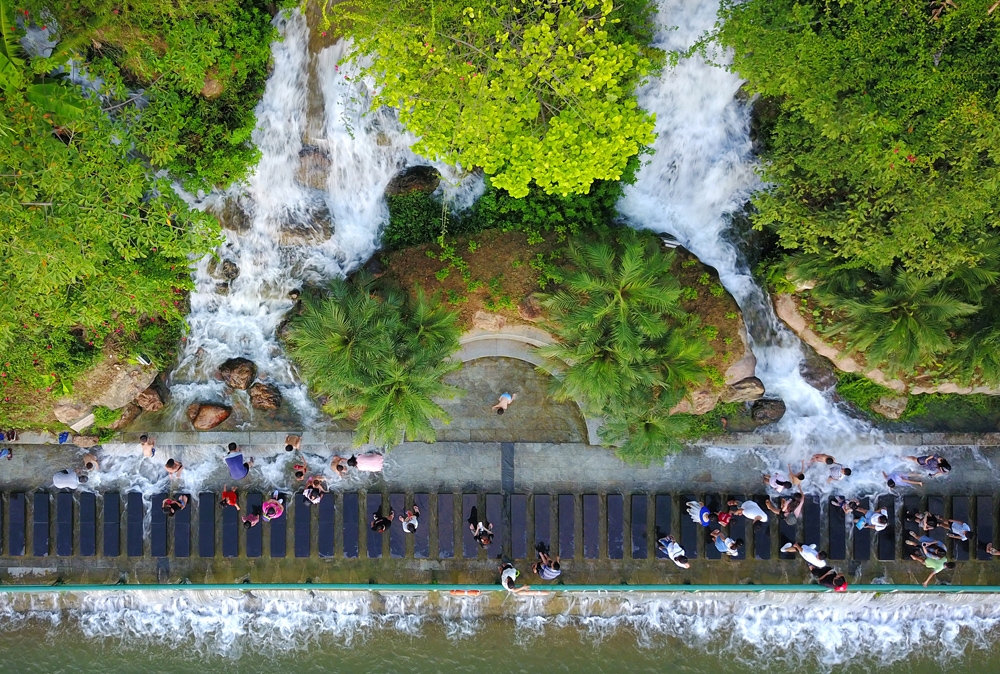 柳州窑埠古镇人工瀑布图片