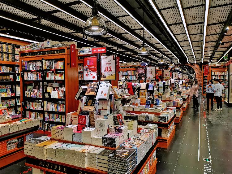 (配文)书店邂逅火车站，来西西弗金沙天街(5717153)-20201230174452.jpg